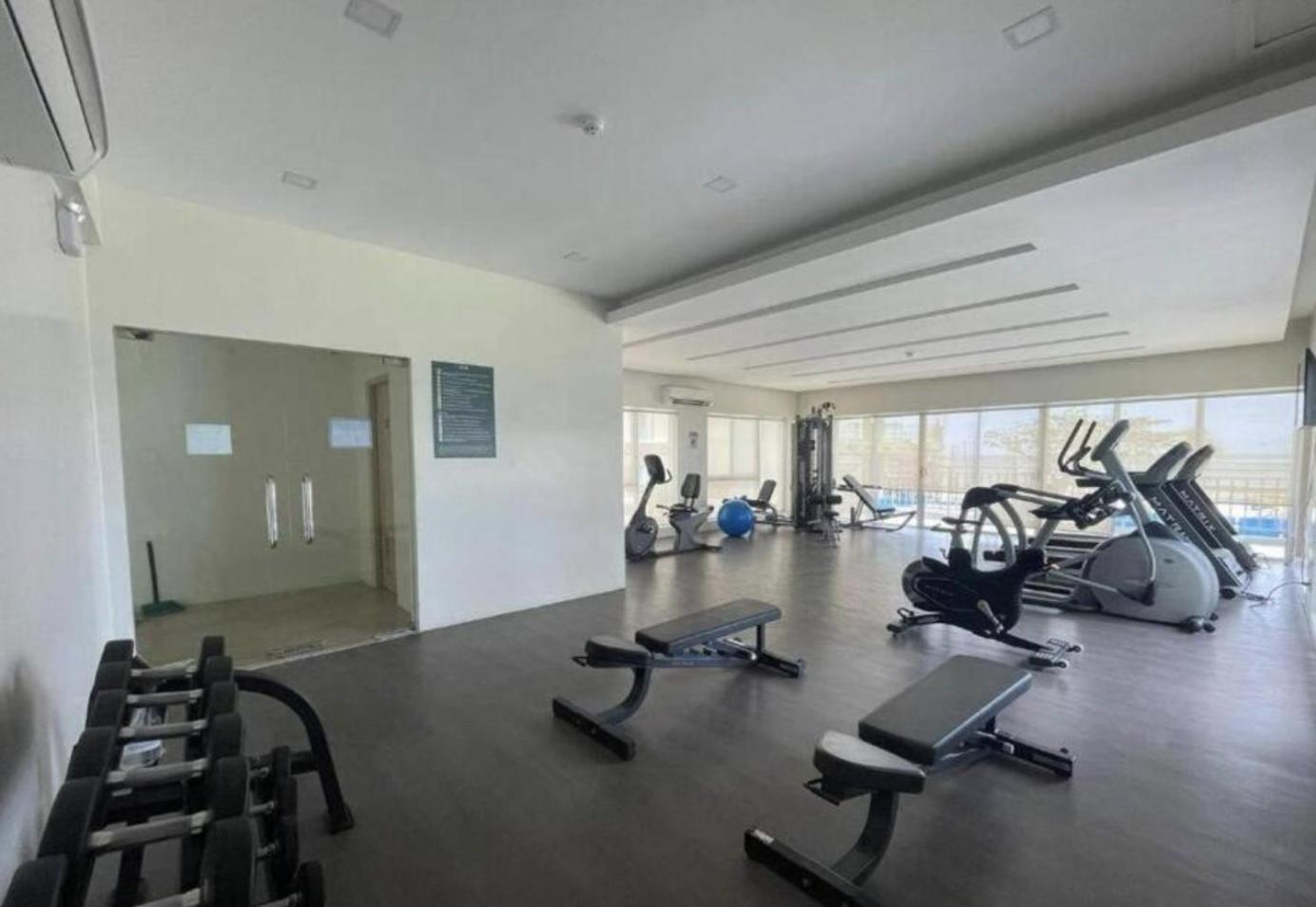 Veronica'S Homestay At Marina Spatial Condo ドゥマゲティ エクステリア 写真