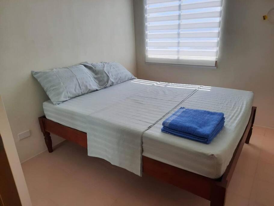 Veronica'S Homestay At Marina Spatial Condo ドゥマゲティ エクステリア 写真