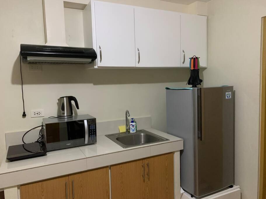 Veronica'S Homestay At Marina Spatial Condo ドゥマゲティ エクステリア 写真