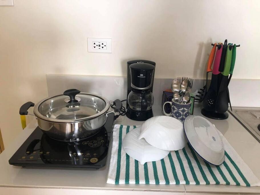 Veronica'S Homestay At Marina Spatial Condo ドゥマゲティ エクステリア 写真