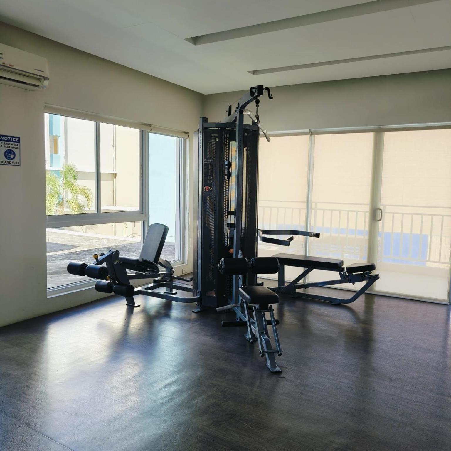 Veronica'S Homestay At Marina Spatial Condo ドゥマゲティ エクステリア 写真