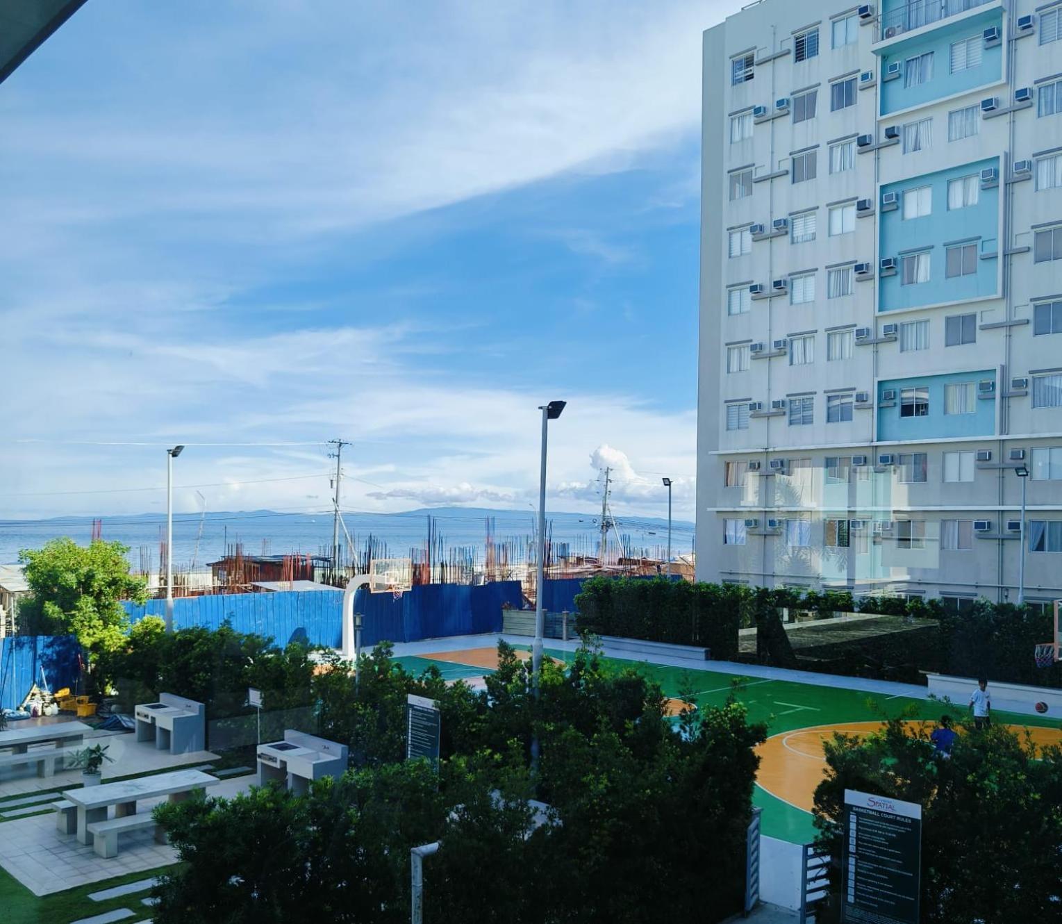 Veronica'S Homestay At Marina Spatial Condo ドゥマゲティ エクステリア 写真
